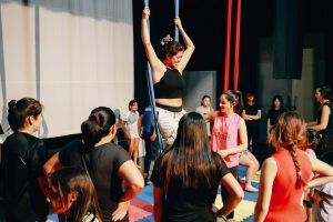 Chiguayante llevó talleres culturales gratuitos a distintos barrios de la comuna