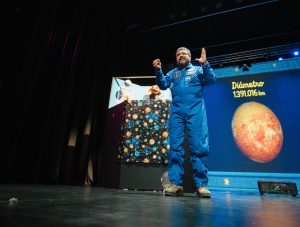 Chiguayante acerca la astronomía a estudiantes con la actividad “Travesía Lunar”